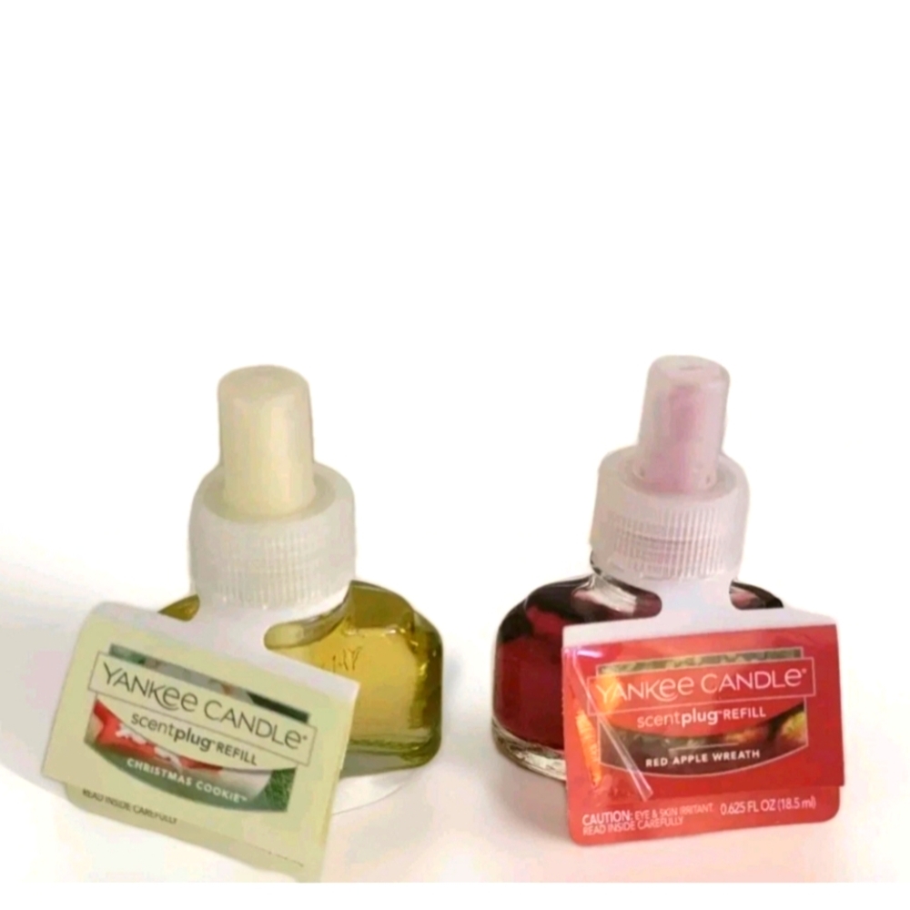 YANKEE CANDLE SET 2 SCENT PLUG REFILL Holiday Red Apple Wreath Christmas Cookie